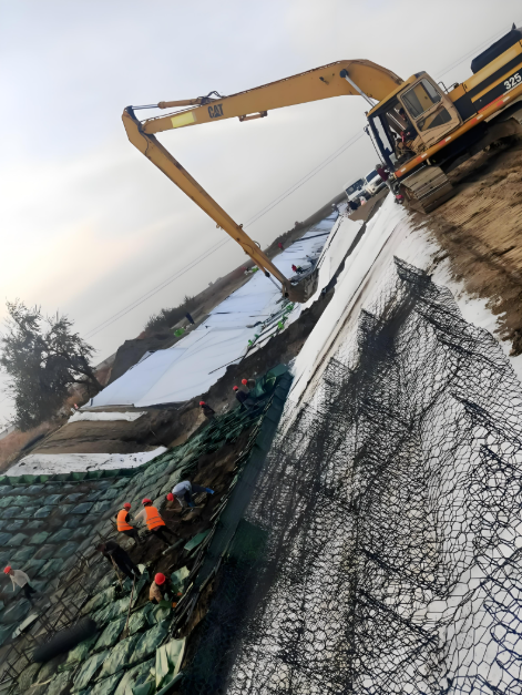 Son şirket blogları hakkında Gabion Mesh Solutions Gain Momentum in Highway Slope Protection Projects