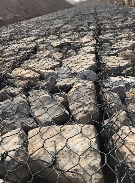 Son şirket blogları hakkında Otomatik Gabion Mesh Makineleri Sürdürülebilir İnşaat Projelerini Güçlendiriyor