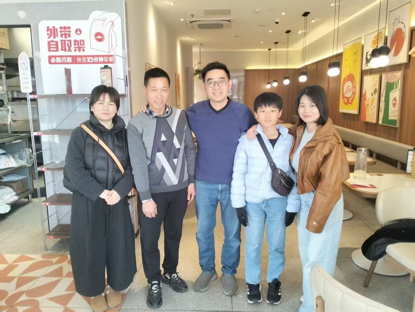 Son şirket blogları hakkında Malezya Müşteri En Son Servo CNC Gabion Yapım Makinesi Denetlemek için Fabrikamızı Ziyaret Ediyor