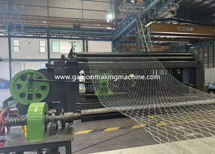 Son şirket blogları hakkında Galvanized Wire vs PVC-Coated Wire: What Should Buyers Check Before Selecting a Gabion Machine?