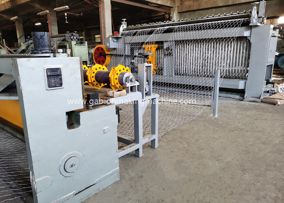 satın al Pvc kaplı tel için çift üç bükme gabion makinesi 90x130mm ağ boyutu Çevrimiçi üretim