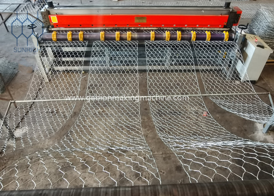 satın al Taşkın Kontrolü / Nehir için Otomatik Gabion Mesh Kutu Yapma Makinesi PLC Kontrolü 105 X 1250mm Mesh Çevrimiçi üretim